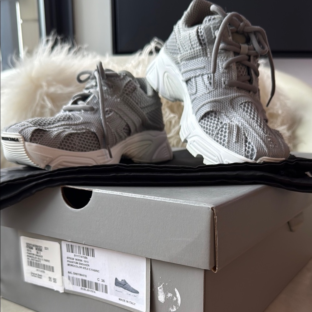Balenciaga Phantom Sneakers – Size 36C – New in Box - Picture 2 of 12